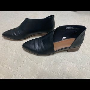Universal Thread Black Shoes